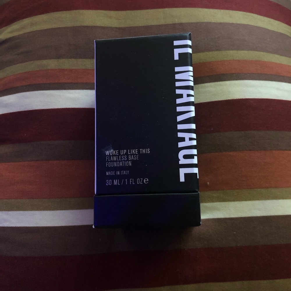 Il Makiage foundation in shade 040